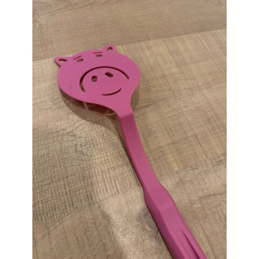Pampered Chef Disney Pixar Hammy Pink Spatula